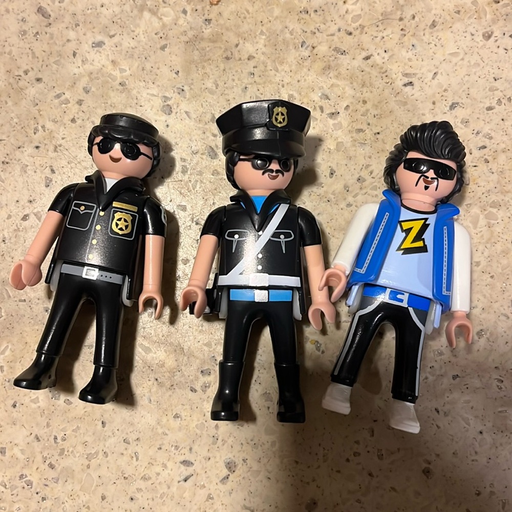 Playmobil characters police set